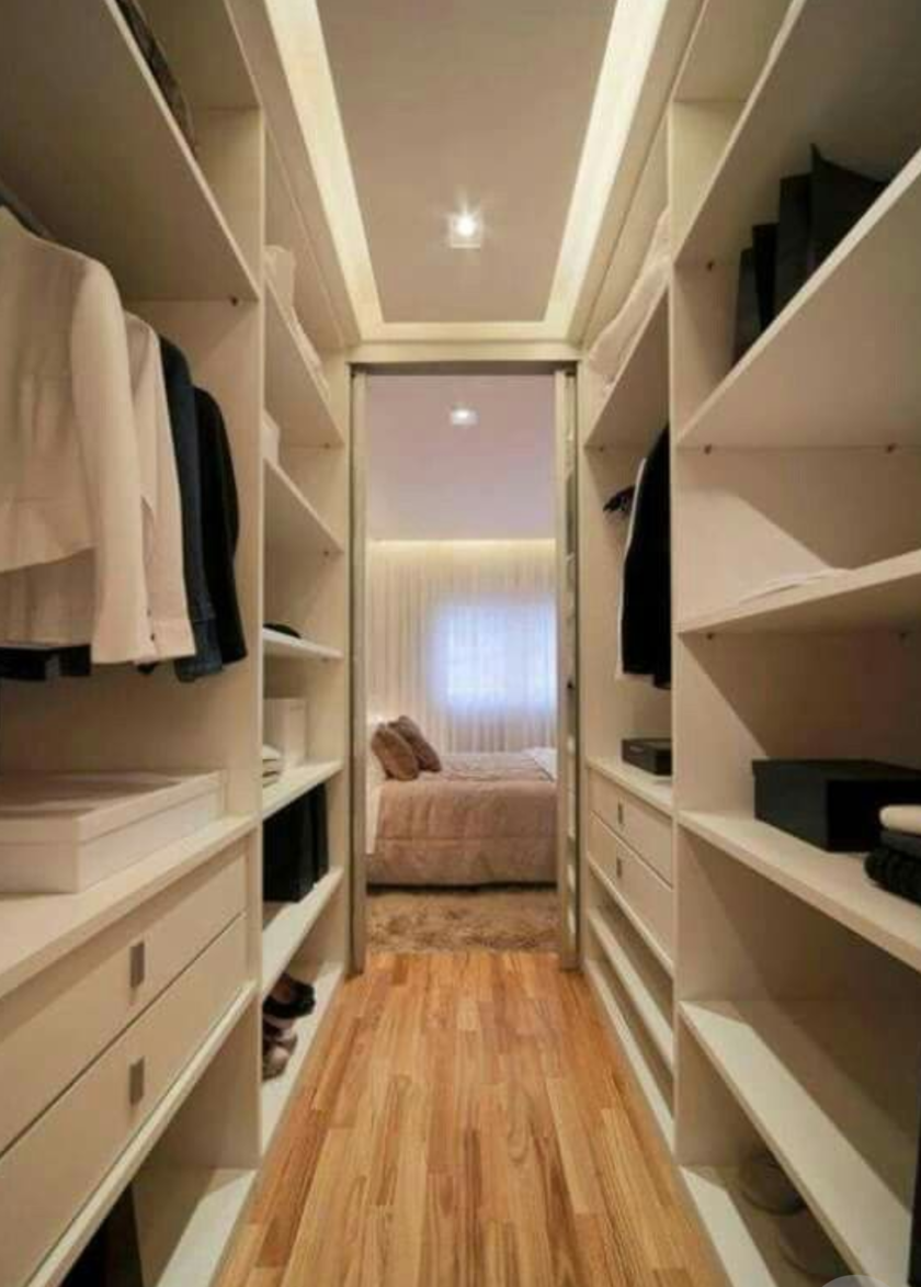 П-образная гардеробная комната в спальню Геленджик