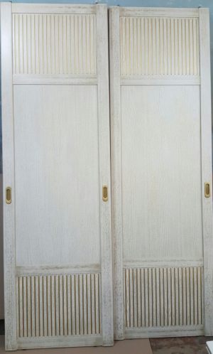 Двери для шкафа купе с фрезеровкой Геленджик